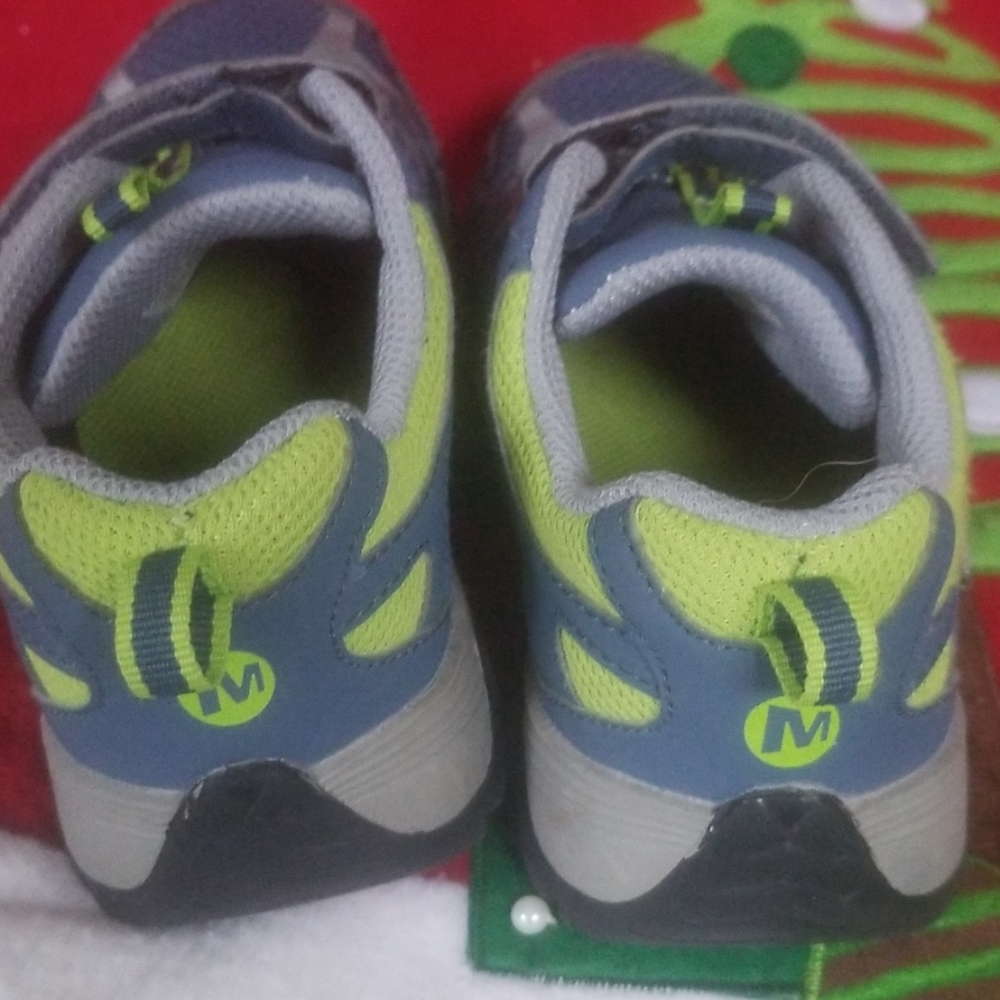 Shoes - Picture 3 of 3